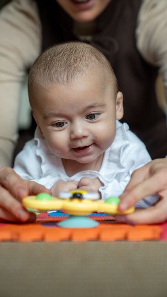 Bebé jugando1
